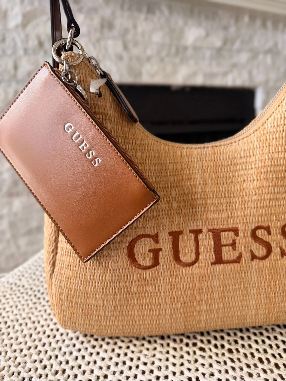 Guess woven front matching